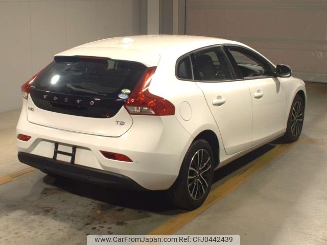 volvo v40 2017 -VOLVO--Volvo V40 MB4154T-YV1MV2820J2469035---VOLVO--Volvo V40 MB4154T-YV1MV2820J2469035- image 2