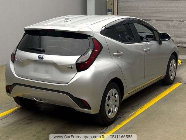 toyota aqua 2021 -TOYOTA--AQUA 6AA-MXPK11--MXPK11-2040091---TOYOTA--AQUA 6AA-MXPK11--MXPK11-2040091- image 2