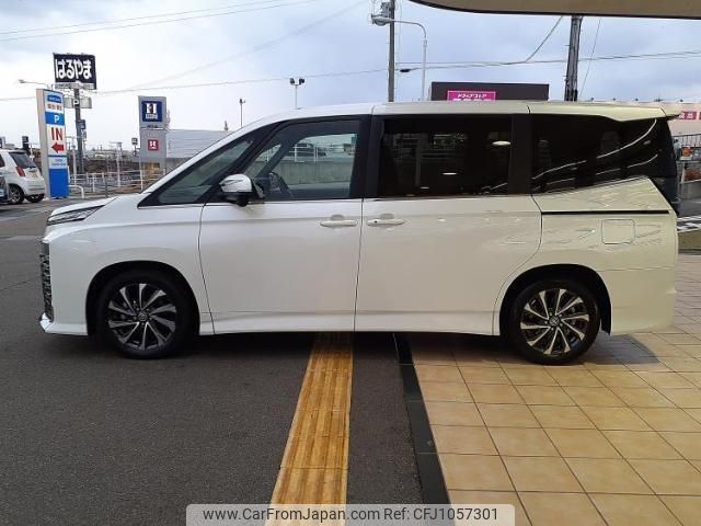 toyota voxy 2022 quick_quick_6BA-MZRA90W_MZRA90-0017630 image 2