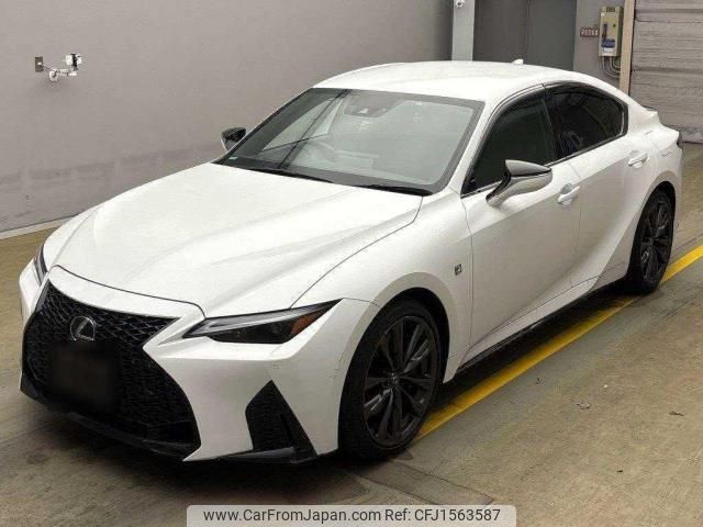lexus is 2023 CFJ1563587 image 1