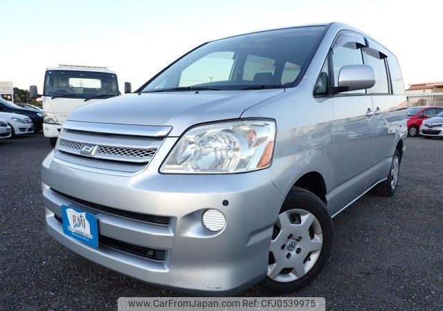 toyota noah 2004 REALMOTOR_N2024110350A-24 image 1