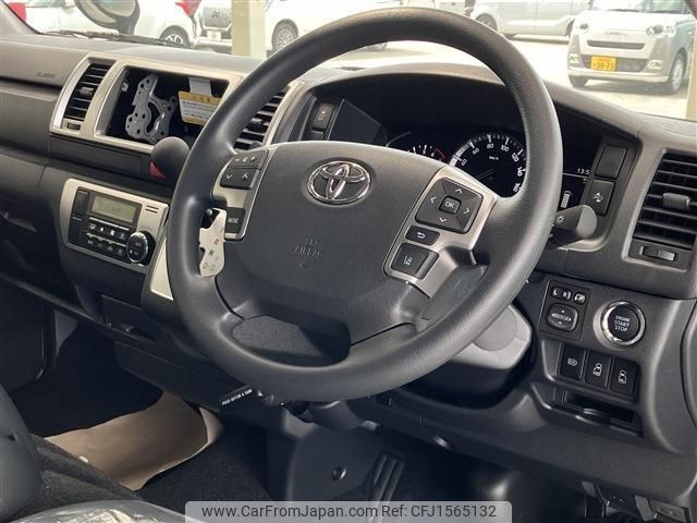 toyota hiace-van 2025 CFJ1565132 image 2