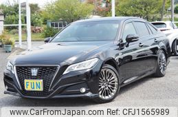 toyota crown 2020 CFJ1565989