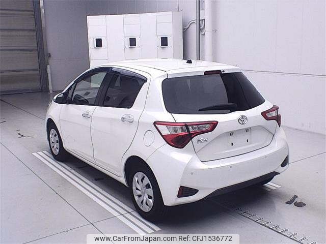 toyota vitz 2018 CFJ1536772 image 2