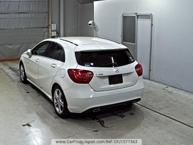 mercedes-benz a-class 2014 CFJ1571563 image 2