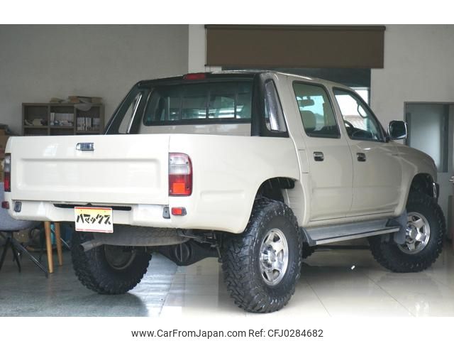 toyota hilux-sports-pick-up 2000 CFJ0284682 image 2