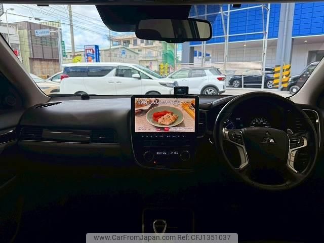 mitsubishi outlander-phev 2018 quick_quick_5LA-GG3W_GG3W-0600829 image 2