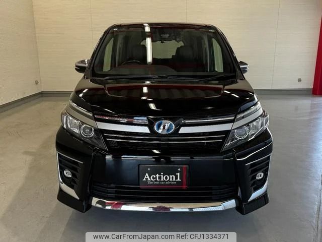 toyota voxy 2016 295 image 2