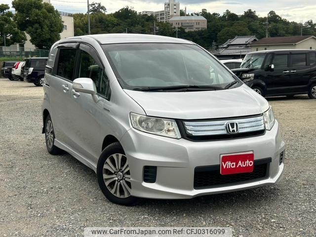 honda freed-spike-hybrid 2012 quick_quick_GP3_GP3-1020073 image 2