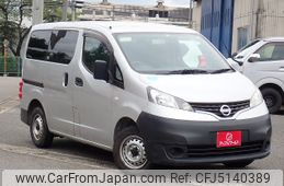 nissan vanette 200