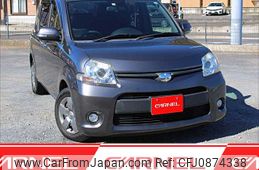 toyota sienta 2011 S12930