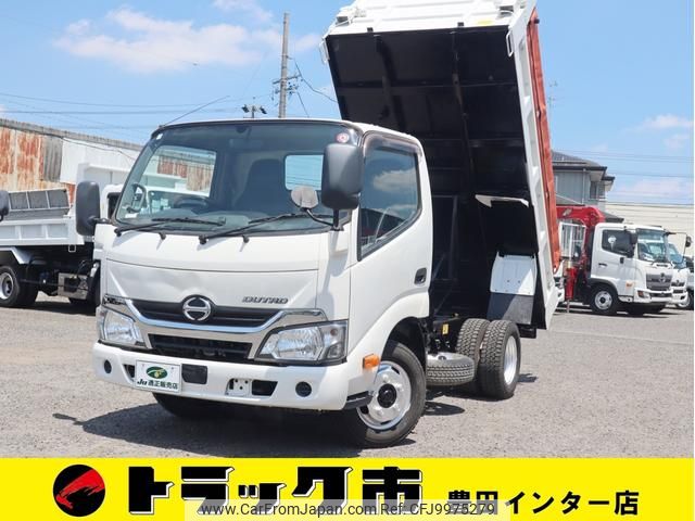 hino dutro 2017 GOO_NET_EXCHANGE_0207851A30240516W002 image 1