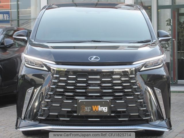 lexus lexus-lm 2024 CFJ1825714 image 2