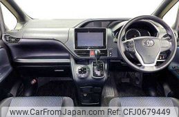 toyota voxy 2015 504928-927387