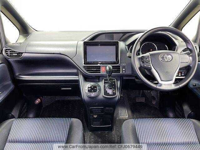 toyota voxy 2015 504928-927387 image 1