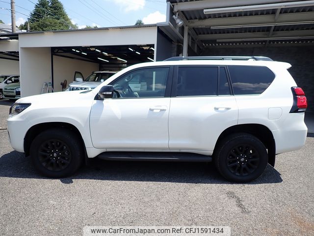 toyota land-cruiser-prado 2023 CFJ1591434 image 2