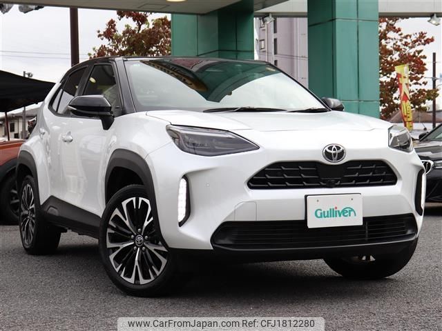 toyota yaris-cross 2025 CFJ1812280 image 1