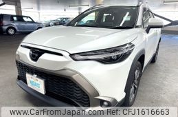 toyota corolla-cross 2023 CFJ1616663