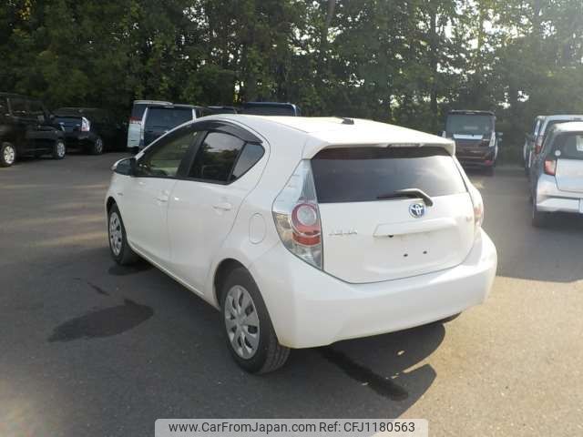 toyota aqua 2014 -TOYOTA--AQUA DAA-NHP10--NHP10-6290809---TOYOTA--AQUA DAA-NHP10--NHP10-6290809- image 2