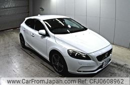 volvo v40 2014 -VOLVO 【福山 333ふ1105】--Volvo V40 MB4164T-YV1MV485BE2137583---VOLVO 【福山 333ふ1105】--Volvo V40 MB4164T-YV1MV485BE2137583-