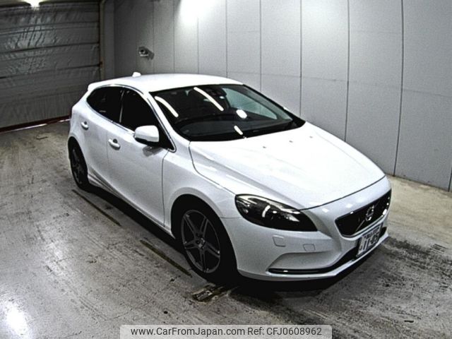 volvo v40 2014 -VOLVO 【福山 333ふ1105】--Volvo V40 MB4164T-YV1MV485BE2137583---VOLVO 【福山 333ふ1105】--Volvo V40 MB4164T-YV1MV485BE2137583- image 1