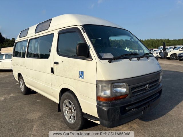 toyota regiusace 2004 CFJ1686068 image 2