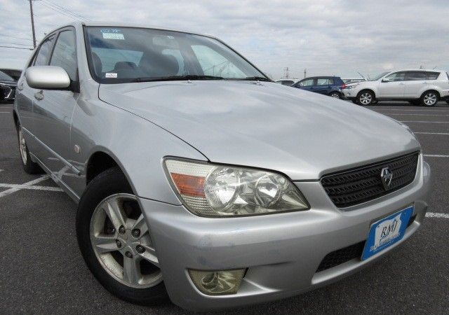Used TOYOTA ALTEZZA 2001/Nov CFJ9218872 in good condition for sale