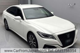toyota crown 2018 CFJ1756354