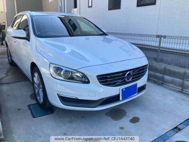 volvo v60 2014 CFJ1643740 image 2