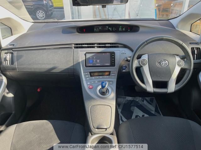 toyota prius 2014 CFJ1577514 image 2