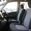 nissan serena 2011 G00078 image 25