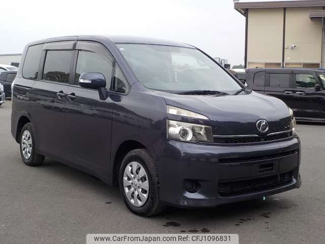 toyota voxy 2012 -TOYOTA--Voxy DBA-ZRR70G--ZRR70-0533639---TOYOTA--Voxy DBA-ZRR70G--ZRR70-0533639- image 1