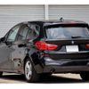 bmw 2-series 2017 quick_quick_2E20_WBA2E520705G92054 image 2