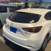 mazda axela 2017 CFJ1629765 image 2