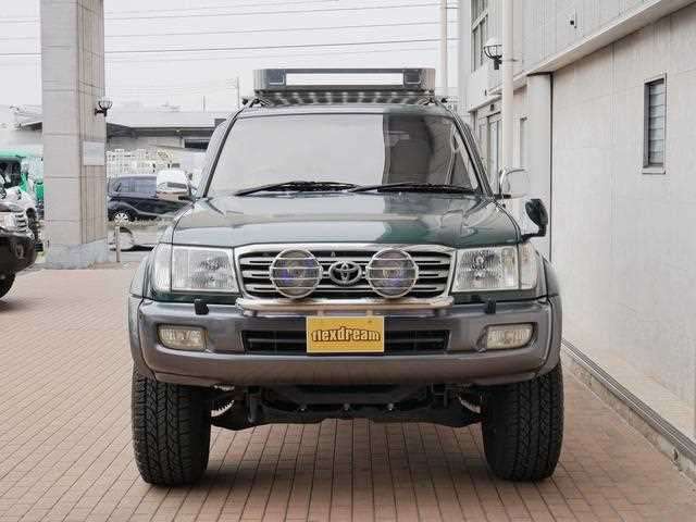 【シラユリ】 File:2002-2005 Toyota Land Cruiser (UZJ100R) Sahara 01.jpg
