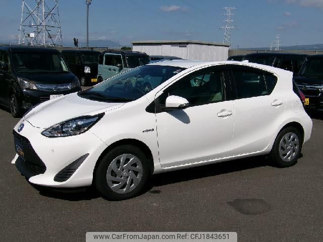 toyota aqua 2018 CFJ1843651 image 1