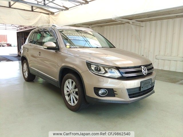 volkswagen tiguan 2011 ENHANCEAUTO_1_ea283736 image 1