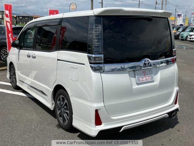 toyota voxy 2018 -TOYOTA--Voxy ZRR80W--ZRR80-0392337---TOYOTA--Voxy ZRR80W--ZRR80-0392337- image 2