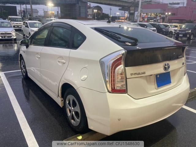 toyota prius 2013 CFJ1548630 image 2