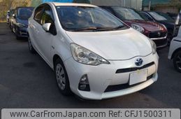toyota aqua 2012 CFJ1500311