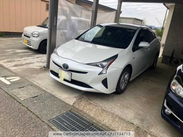 toyota prius 2016 -TOYOTA--Prius DAA-ZVW55--ZVW55-8009105---TOYOTA--Prius DAA-ZVW55--ZVW55-8009105- image 1