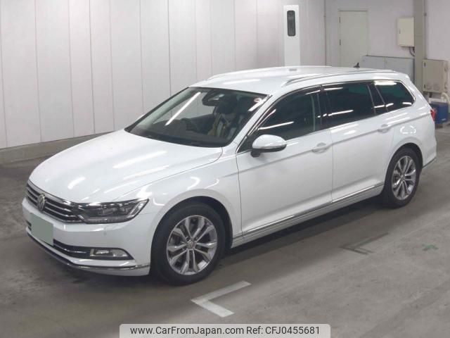 volkswagen passat-variant 2016 quick_quick_DBA-3CCZE_WVWZZZ3CZGE139741 image 1