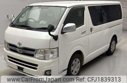 toyota hiace-van 2011 CFJ1839313
