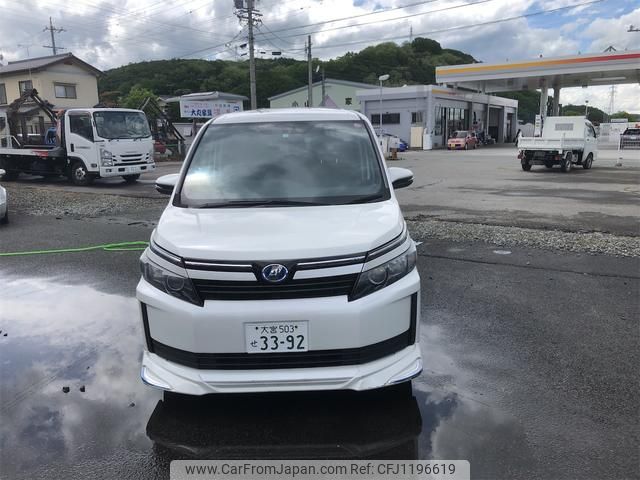 toyota voxy 2014 GOO_JP_700120076730250525001 image 2