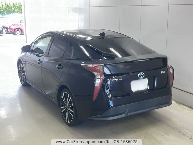 toyota prius 2017 CFJ1536075 image 2