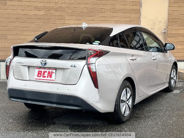 toyota prius 2016 CFJ1614904 image 2