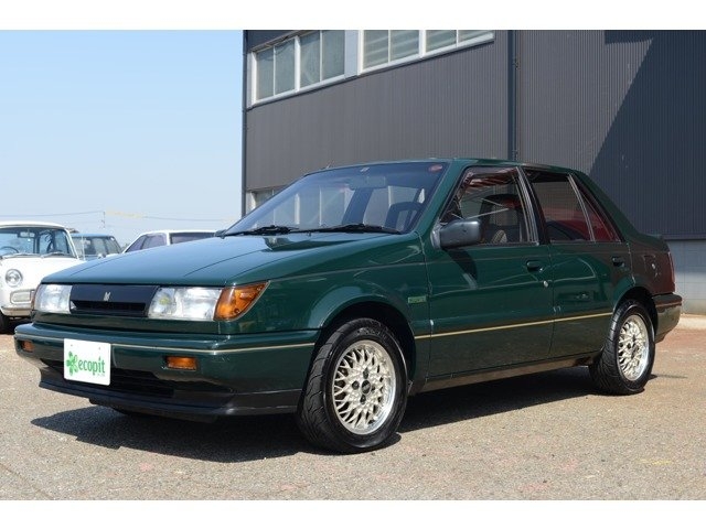 car_ff954f69-e099-4f12-a0f5-
