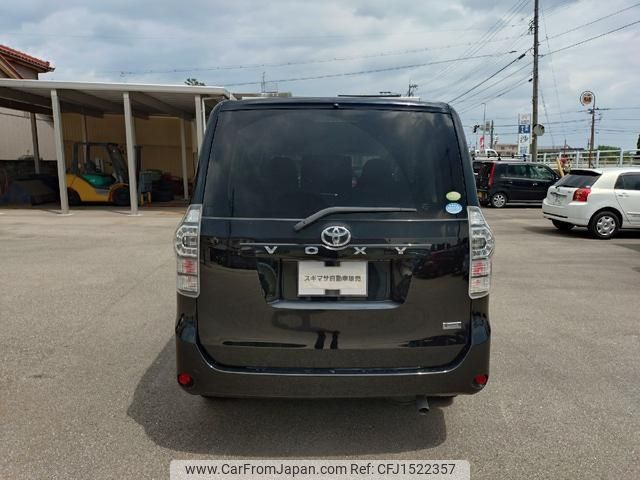 toyota voxy 2010 CFJ1522357 image 2