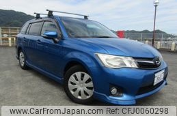 toyota corolla-fielder 2013 -TOYOTA--Corolla Fielder NRE161G--7060483---TOYOTA--Corolla Fielder NRE161G--7060483-