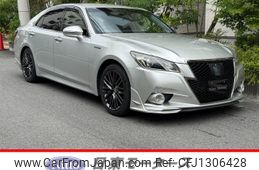 toyota crown 2015 -TOYOTA--Crown DAA-AWS210--AWS210-6082988---TOYOTA--Crown DAA-AWS210--AWS210-6082988-
